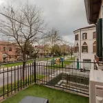 Guesthost - Giovanni's With Balcony *