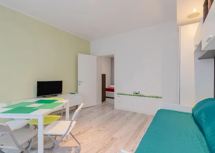 Guesthost - Giovanni's With Balcony 아파트 *